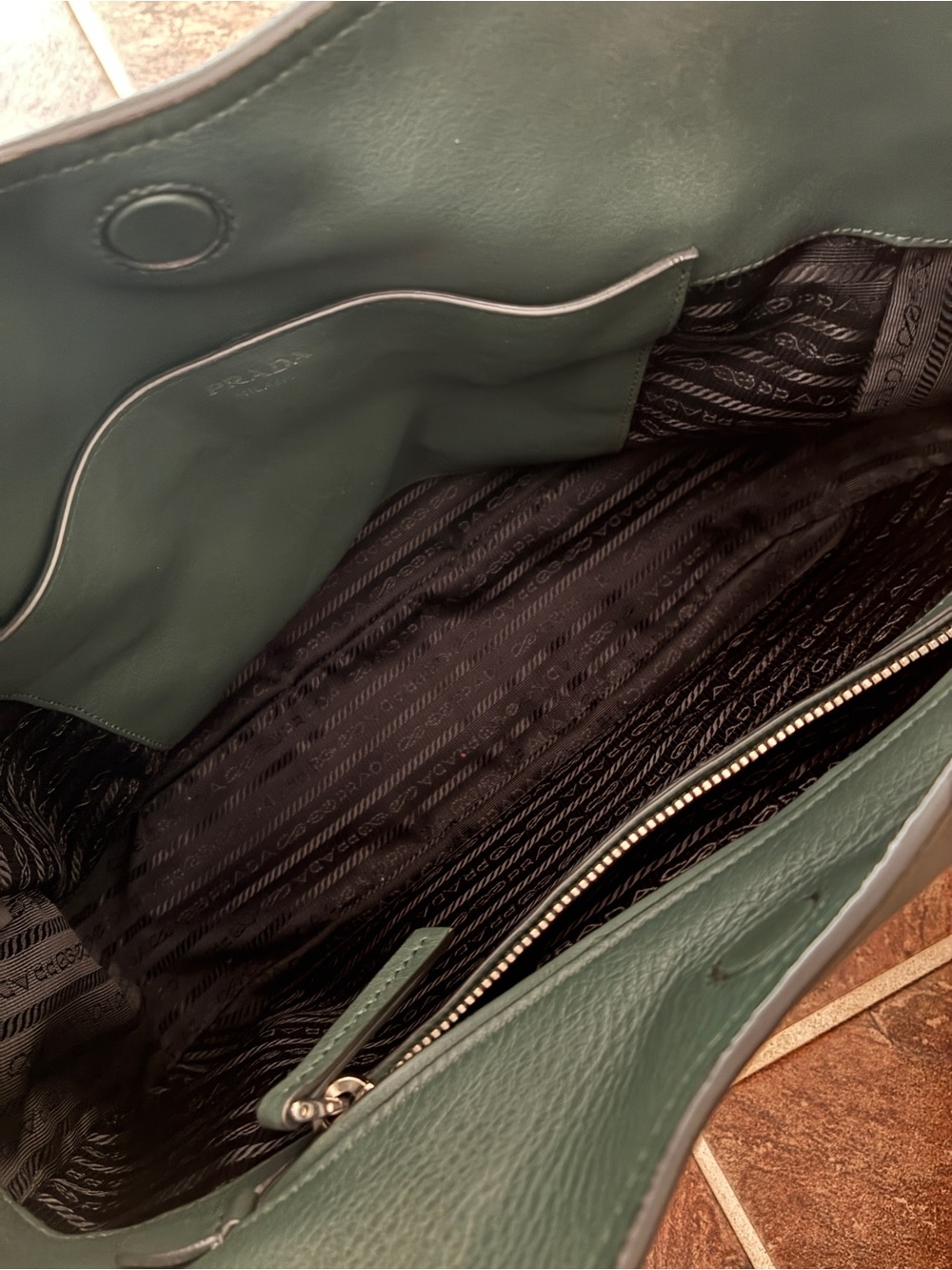 Prada Vitello Corsica Smeraldo Green Leather Hobo Shoulder Bag 1BC013 - Picture 11 of 14